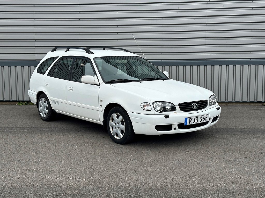 Toyota Corolla Kombi 1.6 VVT-i 110 Hk | Två ägare | Nybesikt