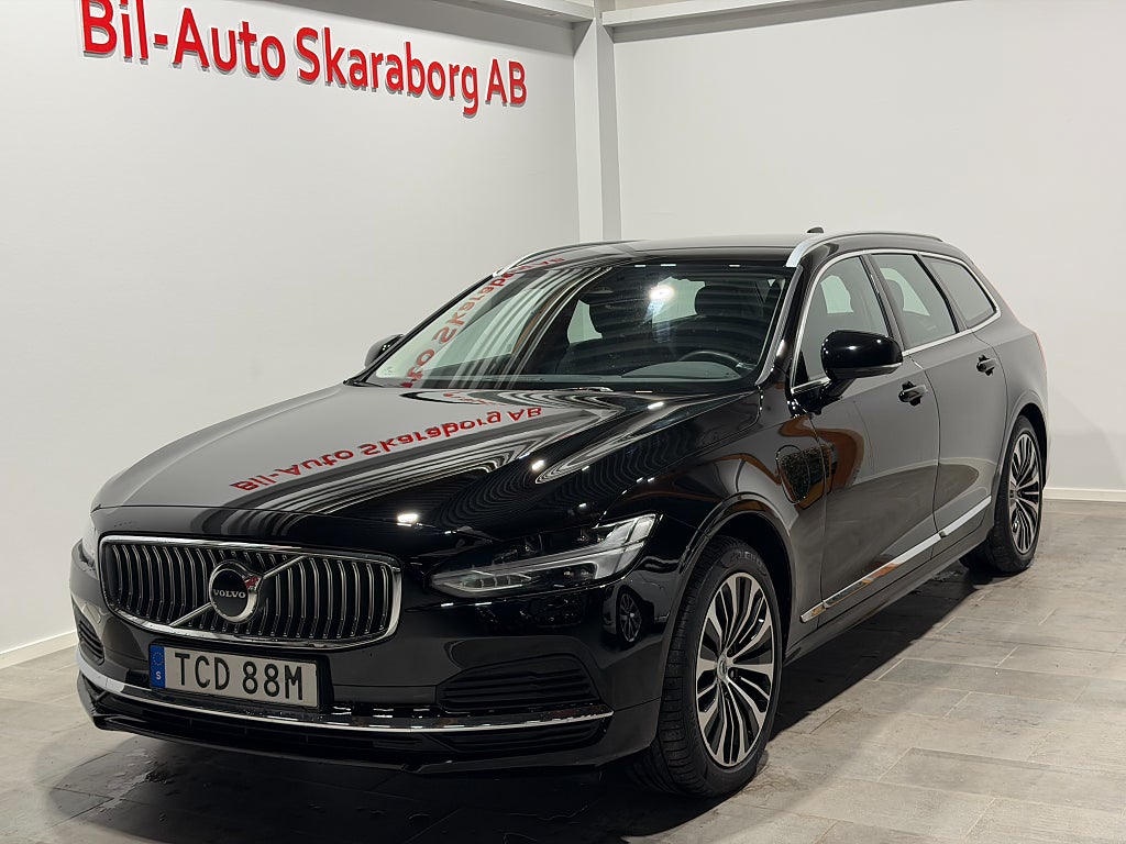 Volvo V90 Recharge T6 AWD Aut Core Bright Dragkrok Kamera Navi