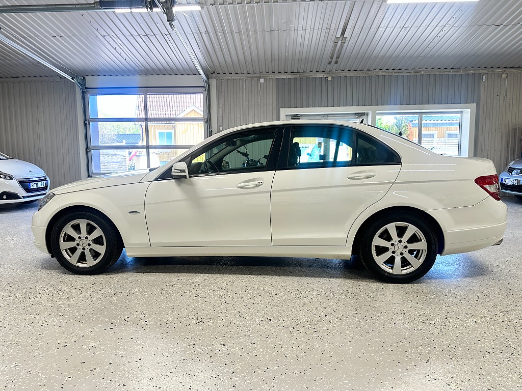 Mercedes-Benz C 180 CGI BlueEFFICIENCY 5G-Tronic Classic Euro5 Nyservad