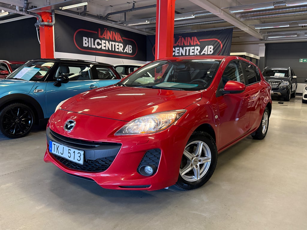 Mazda 3 1,6 Sport  Motorvärmare Låga mil PDC Låg års Ny bes