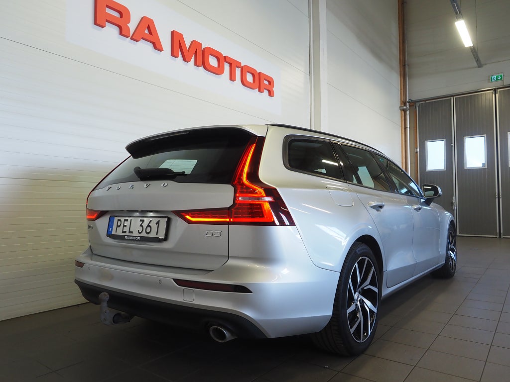 Volvo V60 D3 Geartronic Momentum | Drag | B-Kamera | D-Värmare | 2019