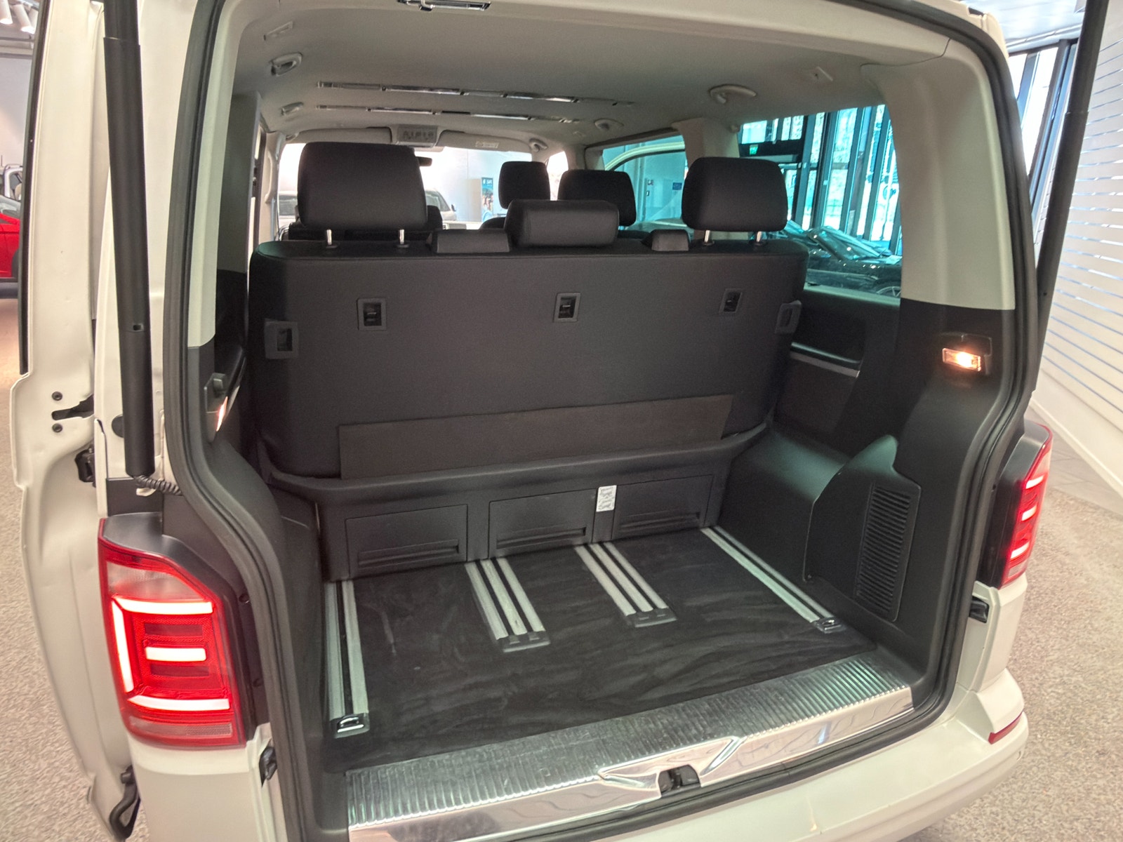 Volkswagen Multivan 2.0 TDI 4M 204hk Highline |7-sits|Drag|El-skjutdörrar 2018 - miniatyr 17
