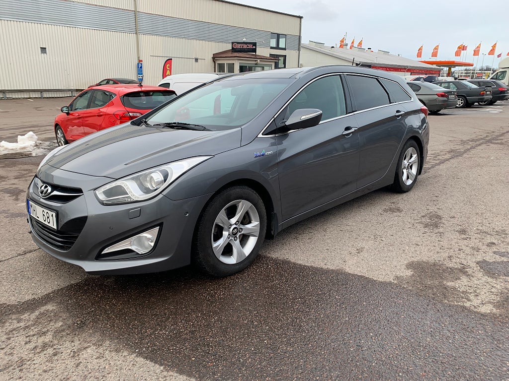 Hyundai i40 1.7 CRDi Business Servad Besiktad AC Panorama glastak