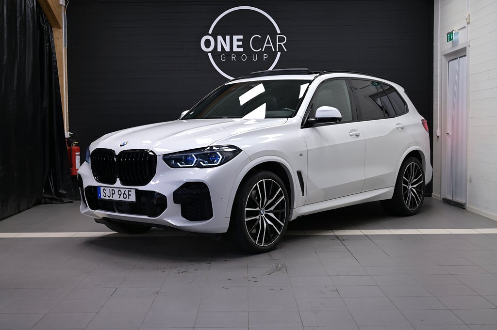 BMW X5 xDrive40d M Sport 7-sits Innovation B&W NightVision