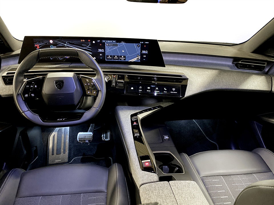 Bild på Peugeot 5008 GT Hybrid 145hk Aut 7-SITS B-KAMERA CARPLAY