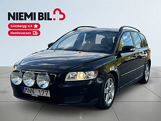 Volvo V50 1.8F 125hk Kinetic MoK-Värm/SoV-Däck/Dragkrok/ExtraLjus – bild 1