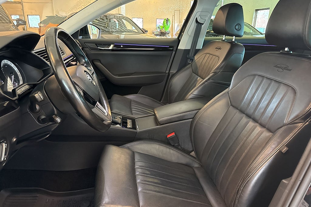 Skoda Superb Kombi 2.0TDI 4x4 Automat L&K Drag Värmare Kamera Navi  miniatyr 13