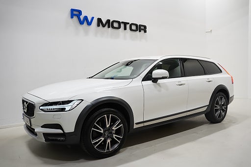 Volvo V90 Cross Country D4 AWD 190hk Pro B-kamera D-värmare Dragkrok VOC Skinn