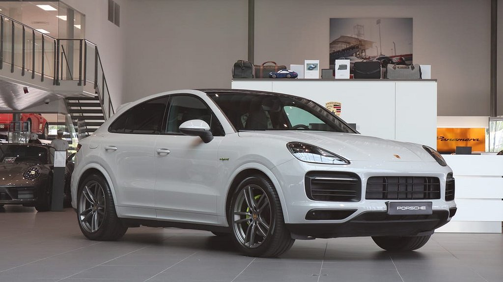 Porsche Cayenne Coupé E-Hybrid Platinum Edition/ Sport Design/Comfort/Trailer