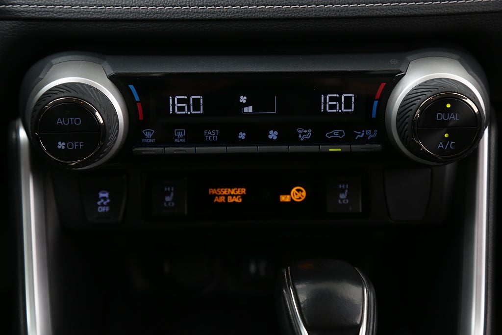 Toyota RAV4 2,5 Hybrid E-CVT Executive 2WD JBL Navi Skinn Dragkrok 2019