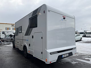 Husbil-halvintegrerad Sun Living S72DC AUT Queen! Clesana & Hydr stödben! 21 av 22