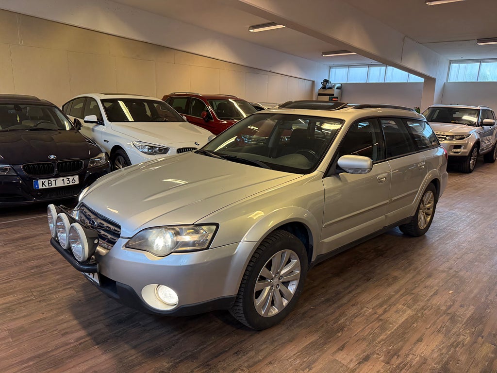 Subaru Outback 2.5 4WD Ny besiktigad 
