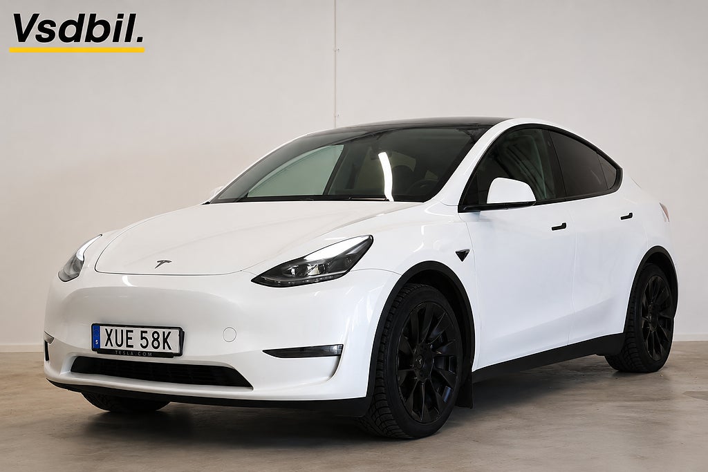 Tesla Model Y LONG RANGE AWD *MOMS* VÄRMEPUMP PANORAMA AUTOPILOT
