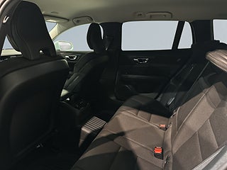 Volvo V60 T6 Twin Engine AWD Momentum Drag Pvärm Kamera SoV – bild 13