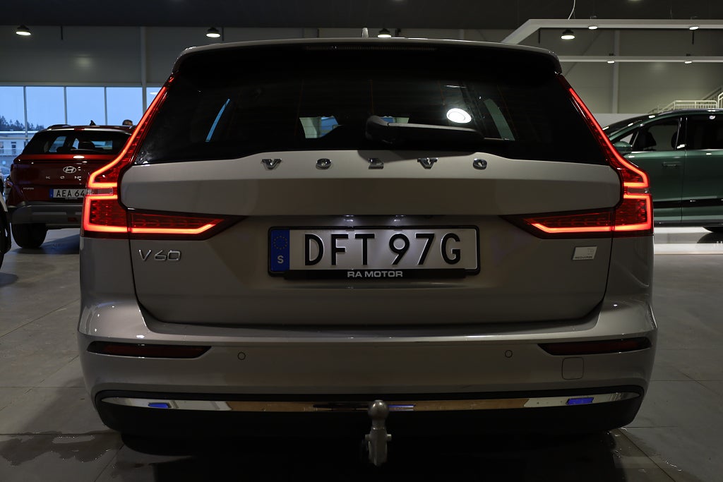 Volvo V60 Recharge T6 350hk AWD Core Edition Aut Drag Leasbar 2023