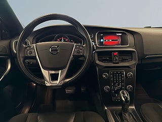 Volvo V40 D3 Geartronic R-Design VOC/S&V-Hjul/Dvärm/Navigation/BT – bild 8