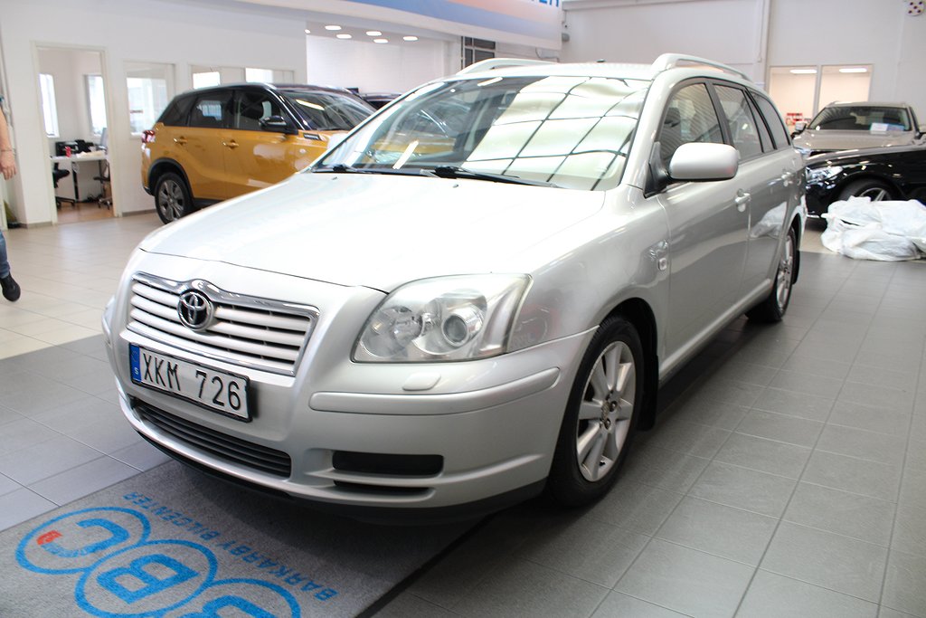 Toyota Avensis Kombi 1.8 VVT-i Motorvärmare