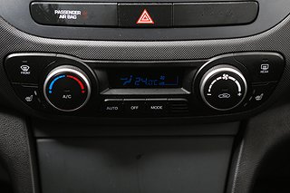 Halvkombi Hyundai i10 18 av 20