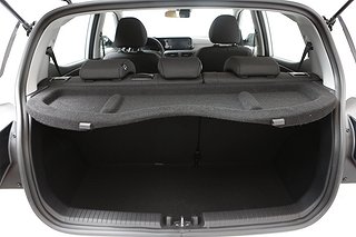 Halvkombi Hyundai i10 7 av 19