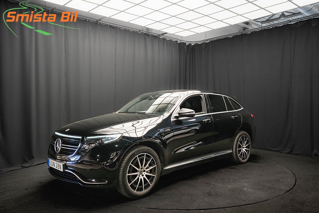 Mercedes-Benz EQC 400 4M AMG DISTRONIC+ KAMERA KEYLESS IHC+ 1-ÄGARE MOMS
