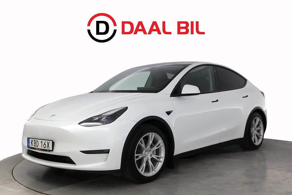 Tesla Model Y LONG RANGE AWD 514HK PREMIUM PANO DRAG VÄRMARE B-KAM