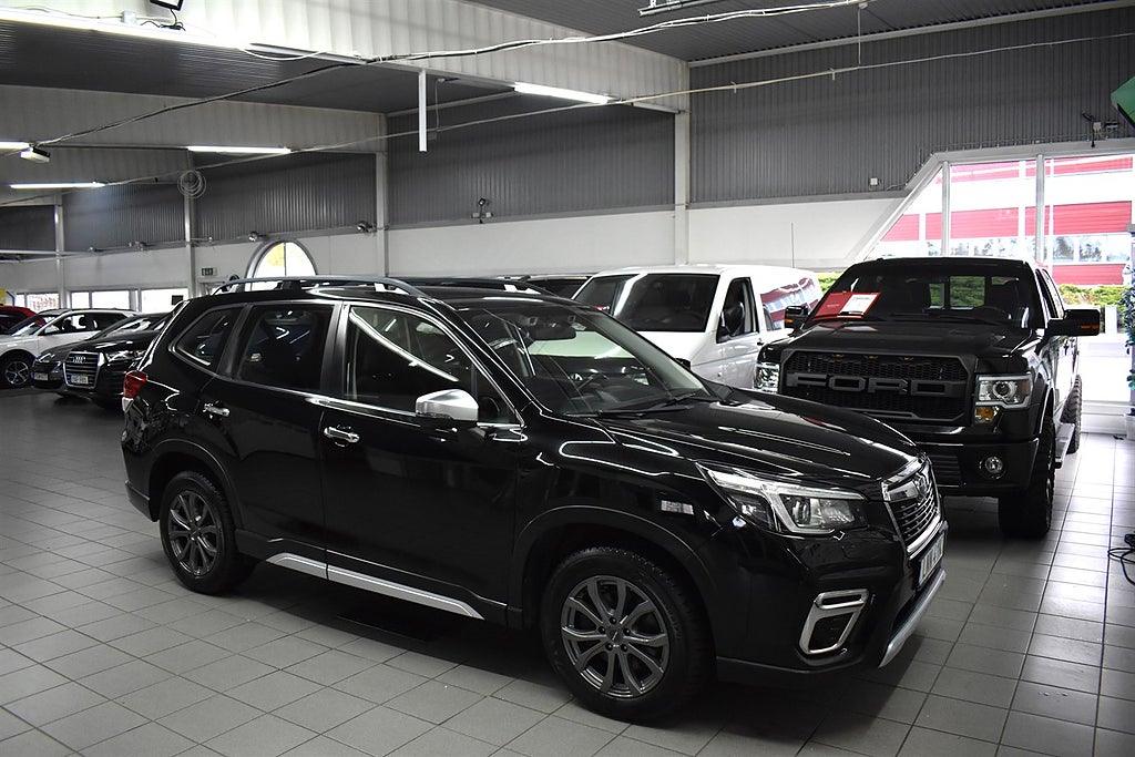 Subaru Forester e-Boxer 150hk 4WD Carplay B-Kam