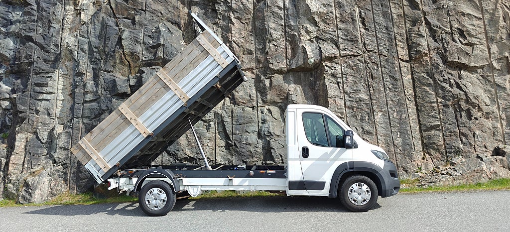 Peugeot Boxer 163 HK 3-Vägs Tipp 3,65m / Stålflak