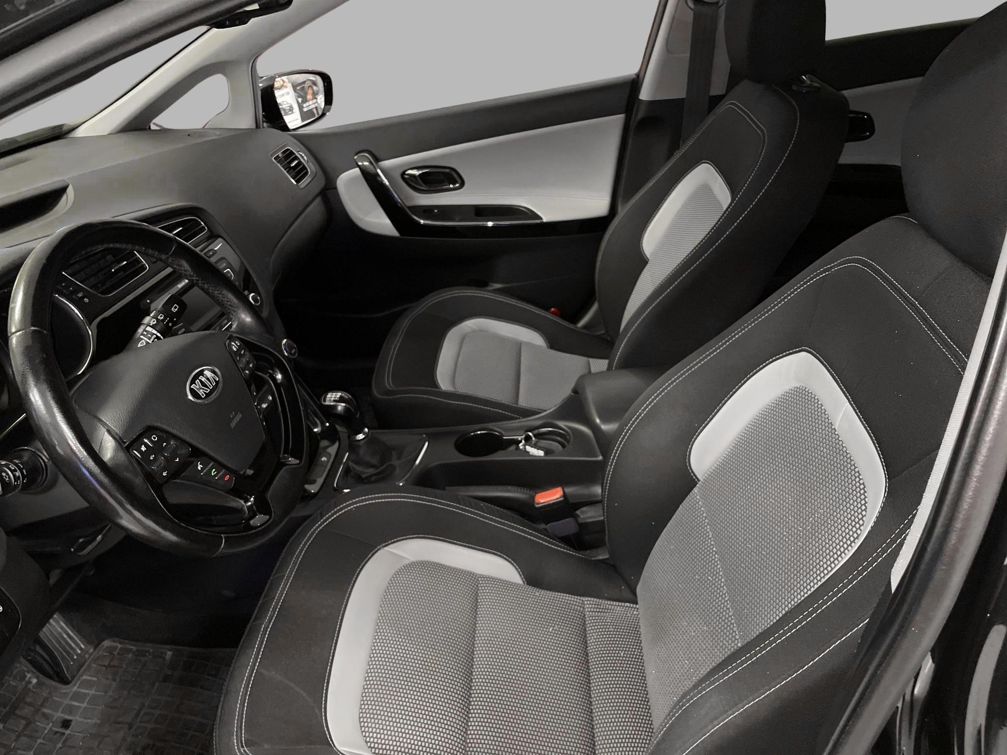 Kia Ceed 1.6 CRDi 128 2013, bild 9/10