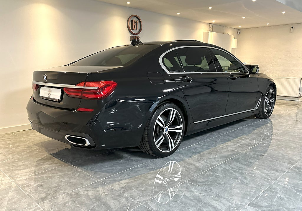 BMW 740 Le XDRIVE 326HK M-SPORT PANO H&K SOFTCLOSE HDU 360°