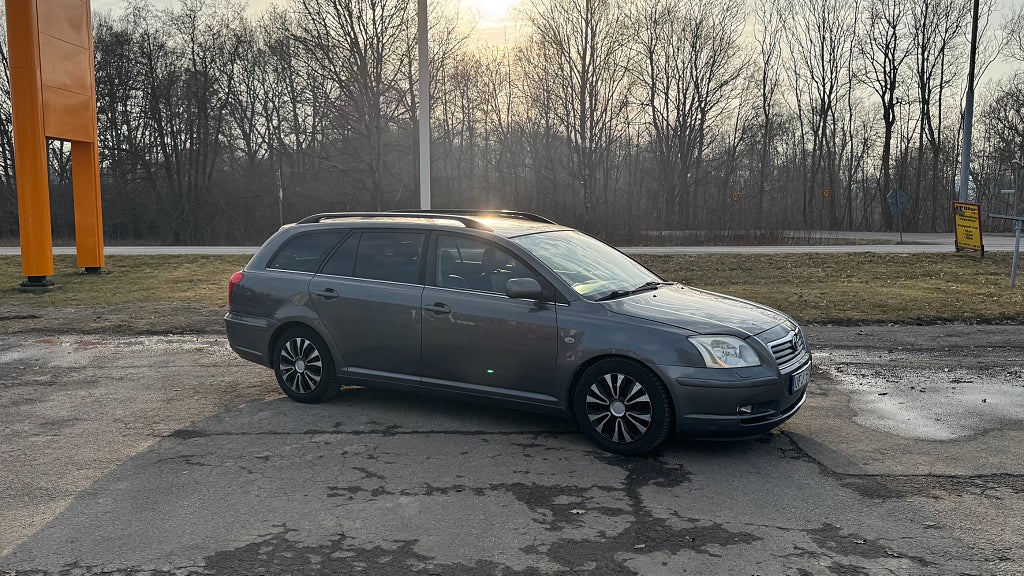 Toyota Avensis Kombi 2.0 D-4 VVT-i