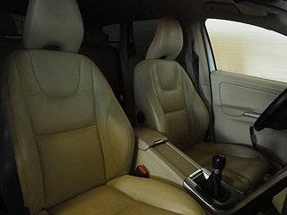 SUV Volvo XC60 9 av 19