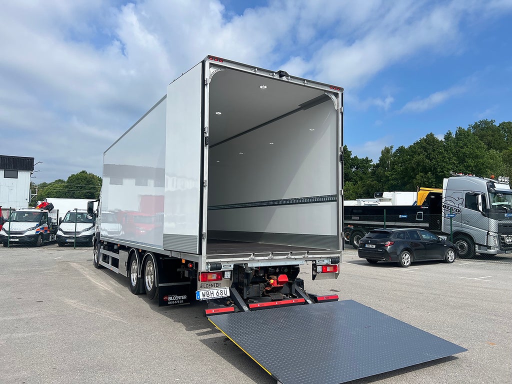 Volvo FM13 410 6x2 Skåpbil, *17 400 Mil*, Euro 6