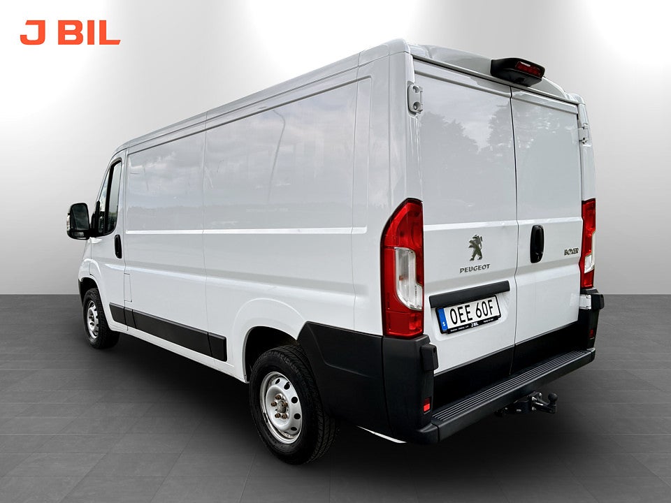 Bild på Peugeot Boxer PRO+ 2.2 BHDi 140hk L2H1 3-SITS B-KAMERA DRAG
