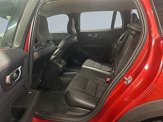 Volvo V60 Cross Country D4 AWD Automat Drag/Kamera/M-Värm/P-Värm/LED/S&V-Däck – bild 13
