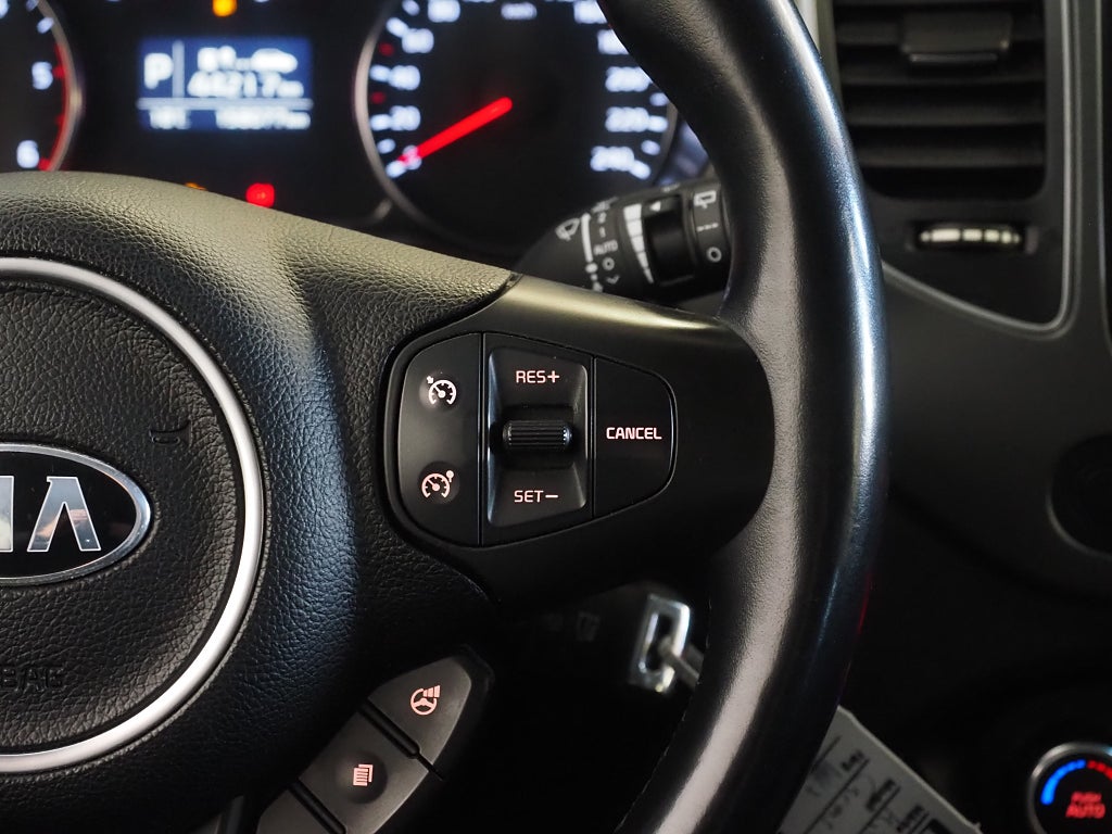 Kia Carens 1.7 CRDi DCT GLS Automat 7-Sits Dragkrok M-Värm 2016