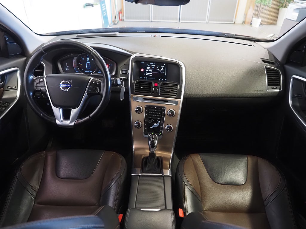 Volvo XC60 D4 Geartronic Summum Business Edt Pro Pano B-Kam Drag 2016