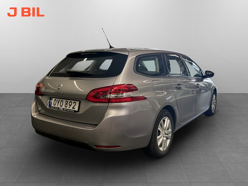 Bild på Peugeot 308 sw Active 1.2 PT 130hk Aut BACKSENSORER EN ÄGARE