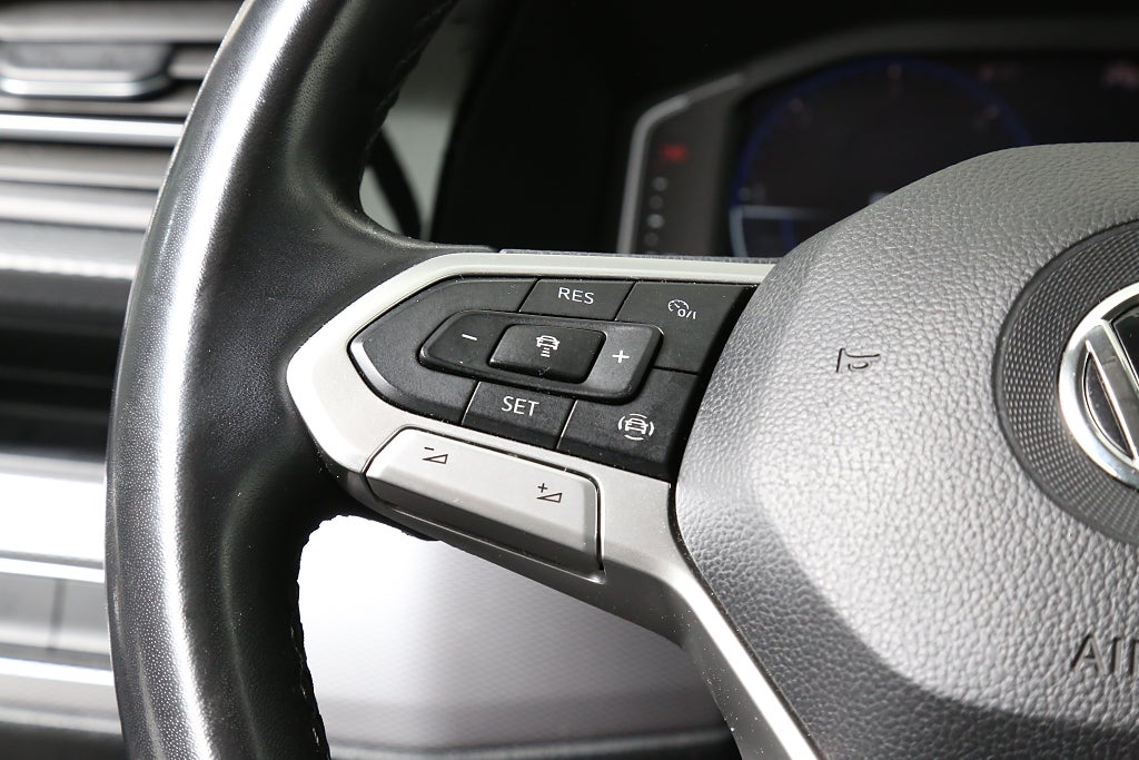 Volkswagen Multivan T6.1 TDI 4M Highline DSG Värmare Drag