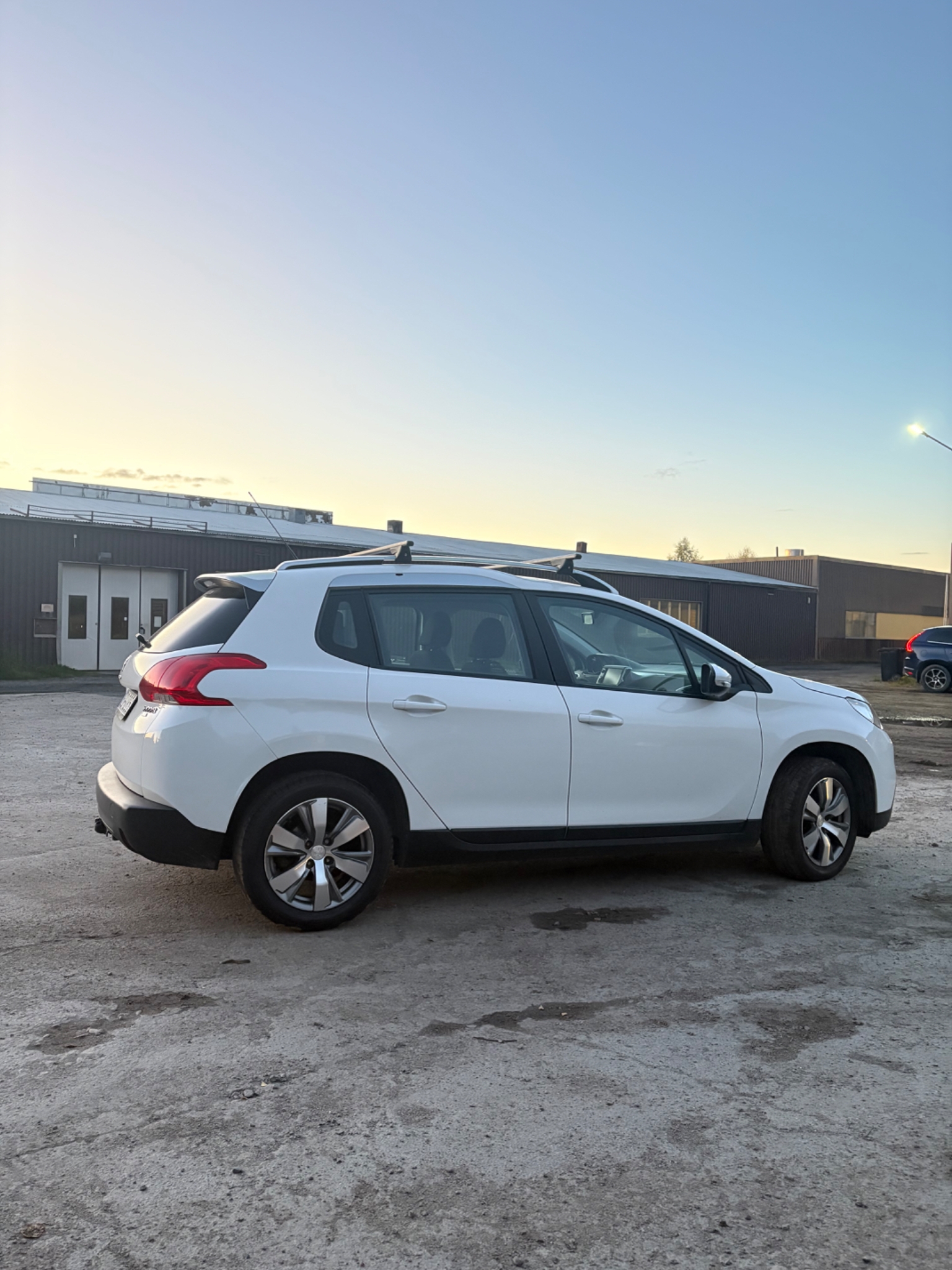 Peugeot 2008 1.6 e-HDi EGS Euro 5 2014, kuva 4/10