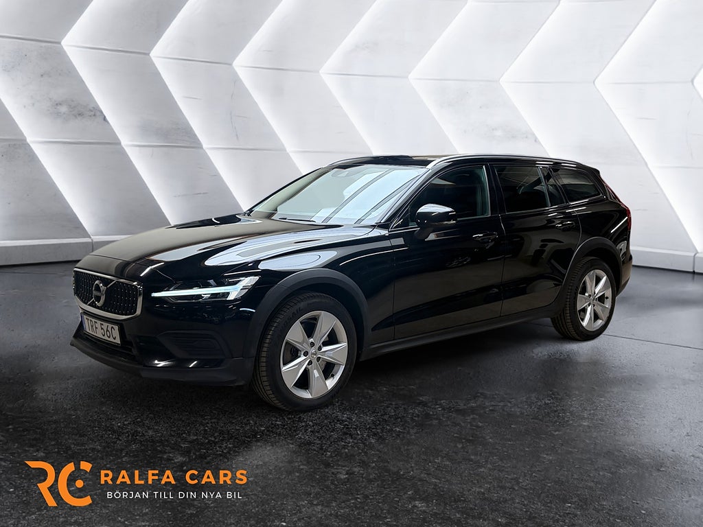 Volvo V60 Cross Country B4 AWD Momentum Backkamera H/K Drag Keyless