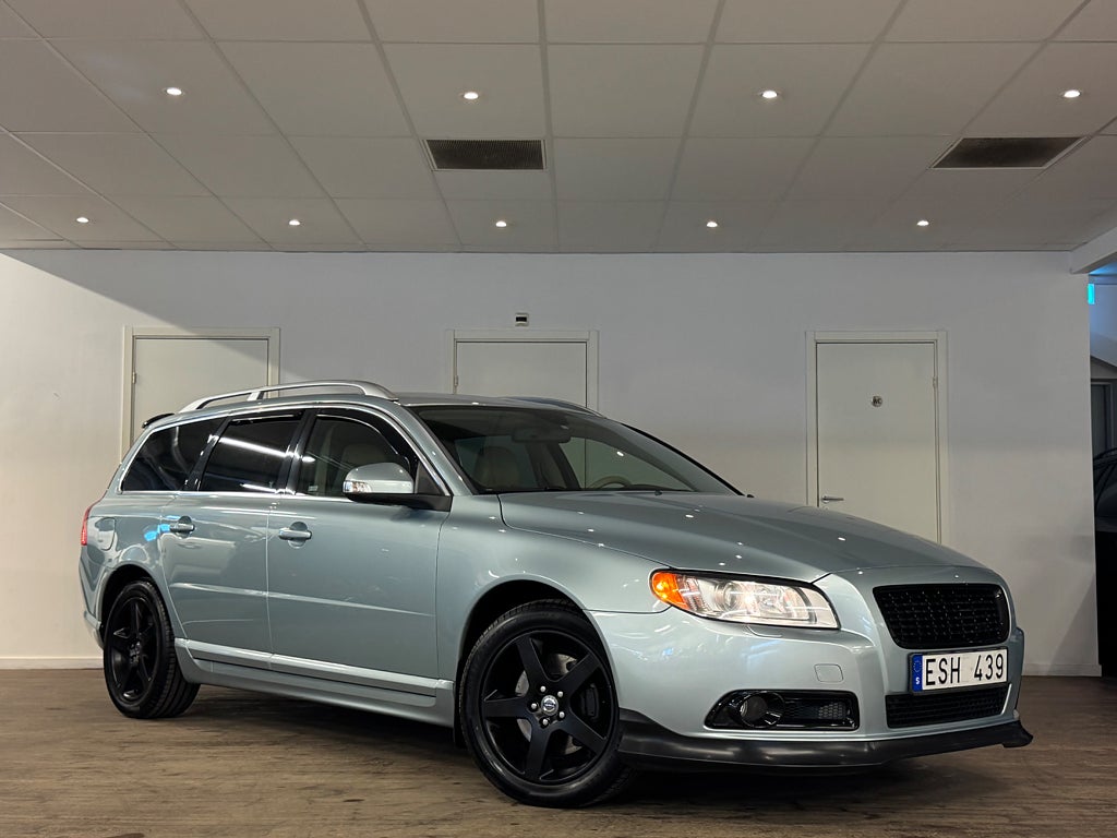 VOLVO V70 T6 286 ch 4x4 AWD GEARTRONIC SUMMUM BVA - ATTELAGE - CUIR - 233000 km
