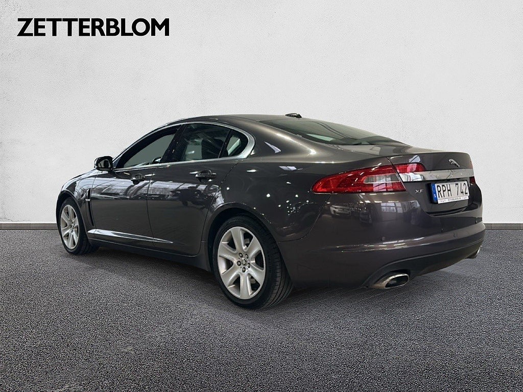 Sedan Jaguar XF 3 av 23