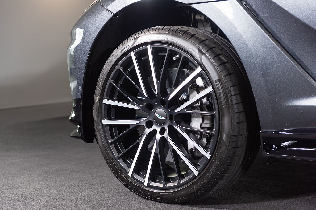 Gallery image 7 of 19