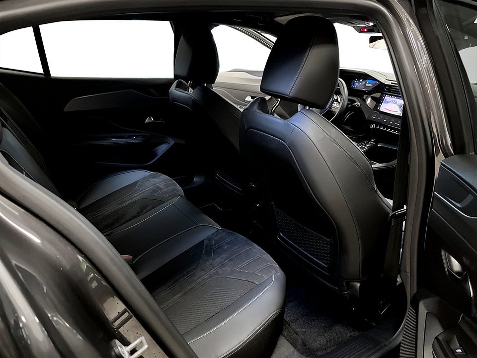 Bild på Peugeot 408 GT PHEV Aut CARPLAY P-SENSORER 225hk