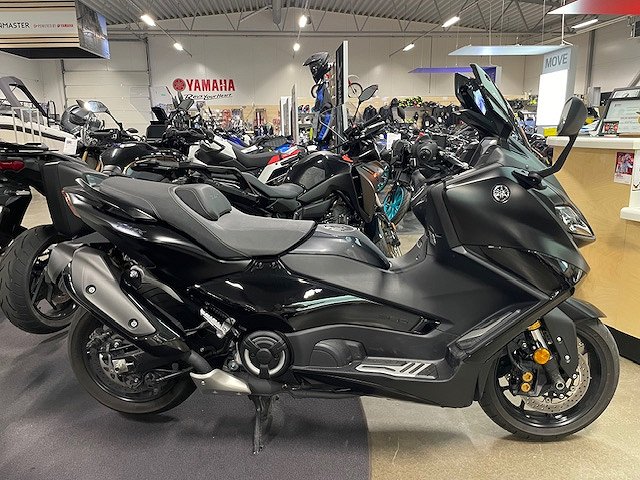 Yamaha DEMO T-MAX 560 TECH MAX KAMPANJ SPARA 10000kr