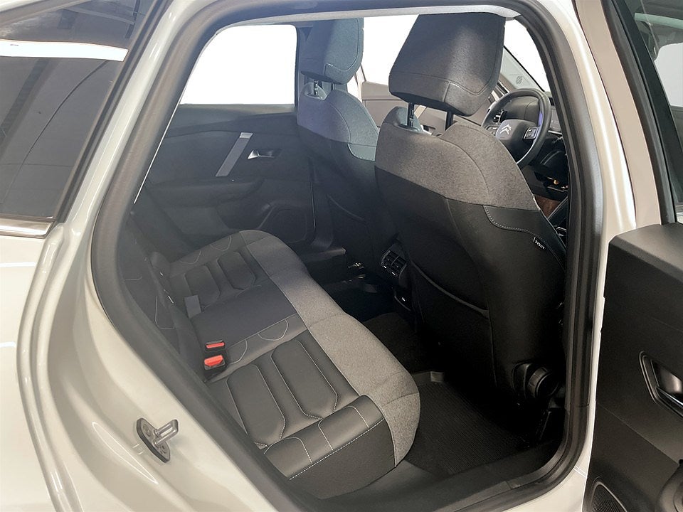 Bild på Citroën C4 X Shine 1.2 PT 130hk Aut - B-KAMERA, ELSTOL