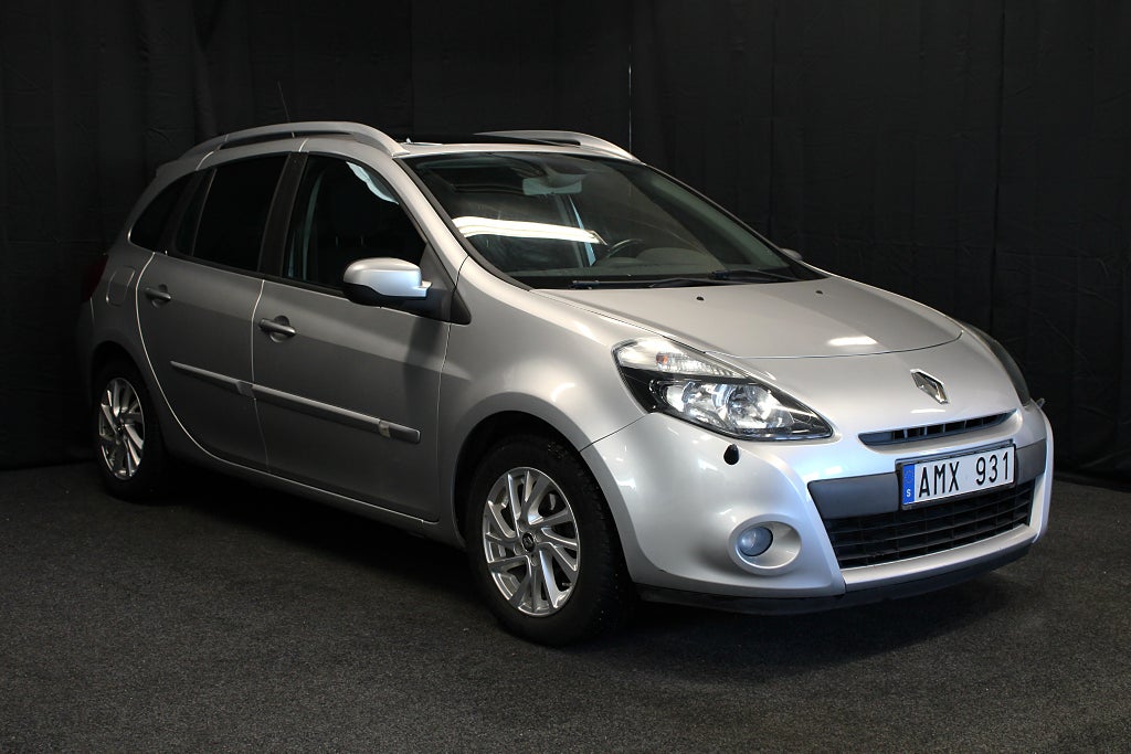 Renault Clio Sport Tourer 1.6 Ny kamrem|Panorama|Drag|S&V-hjul|112hk