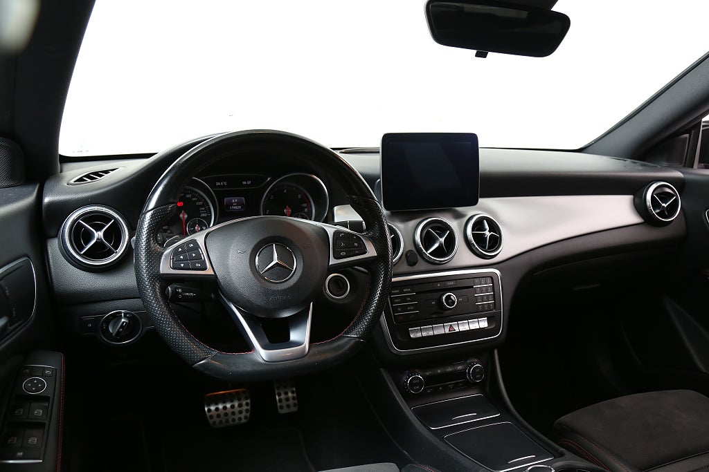 Mercedes-Benz CLA 220 d Shooting Brake 7G-DCT AMG Line Pano P-värme Drag 2017