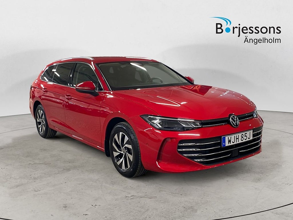 Volkswagen Passat Sportscombi 1,5 eTSI 150 HK DSG Drag Värm