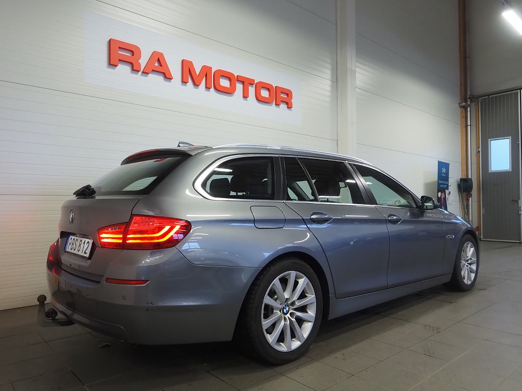 BMW 520d xDrive Touring Steptronic M-Ratt Skinn Dragkrok PDC 2017